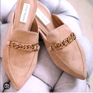 Women's Forever Chain Pointed Toe Mule In Tan Suede 8.5